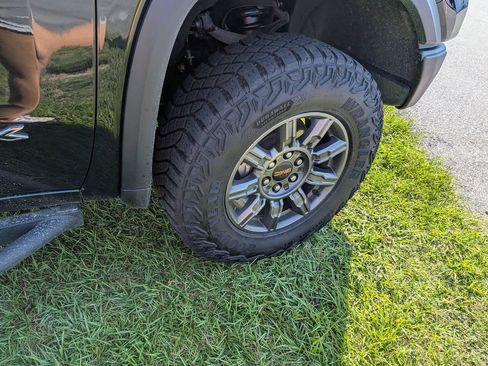 Used 2024 GMC Sierra 1500 AT4X AWD/4WD image 13