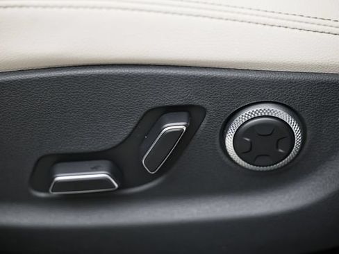 New 2026 Genesis GV70 2.5T AWD/4WD image 22