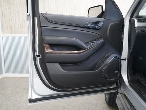 Used 2015 Chevrolet Tahoe LT RWD image 29