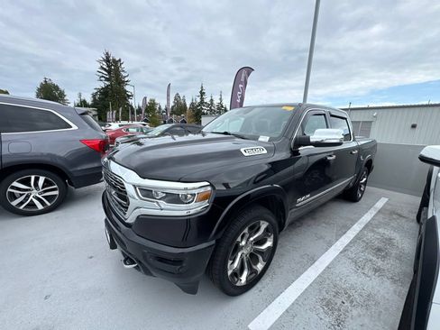 Used 2018 Honda Pilot Touring image 15