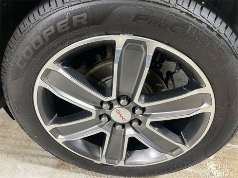 Used 2017 GMC Acadia Denali w/ Technology Package image 10