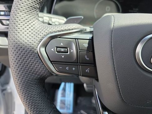New 2026 Lexus TX 500h AWD image 28