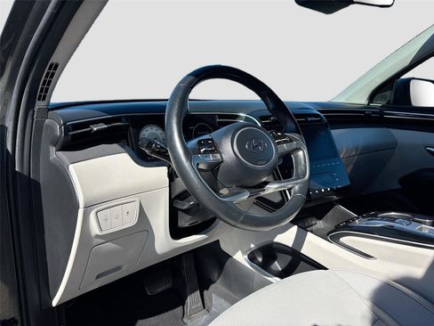 Used 2022 Hyundai Tucson Limited image 9