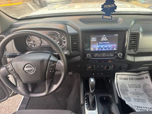 Used 2024 Nissan Frontier S w/ Technology Package RWD image 16