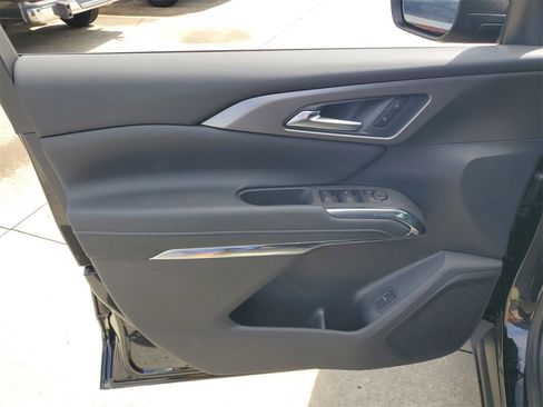 New 2026 Chevrolet Traverse LT w/ Driver Confidence Package image 15