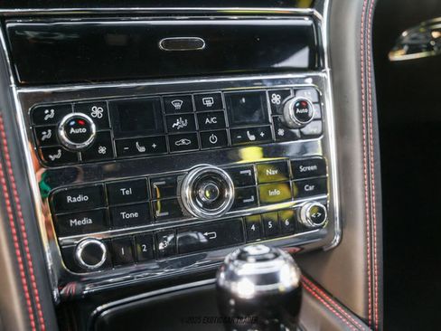 Used 2016 Bentley Mulsanne Speed image 22