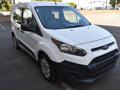 Used 2018 Ford Transit Connect XL image 4