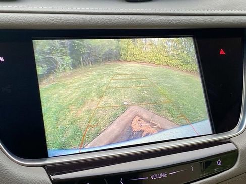 Used 2018 Cadillac XT5 Luxury w/ Driver Awareness Package FWD image 25