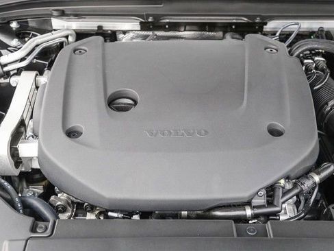 New 2025 Volvo V90 B6 Cross Country Plus w/ Protection Package Premier image 27