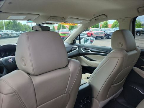 Used 2020 Buick Enclave Essence FWD image 16