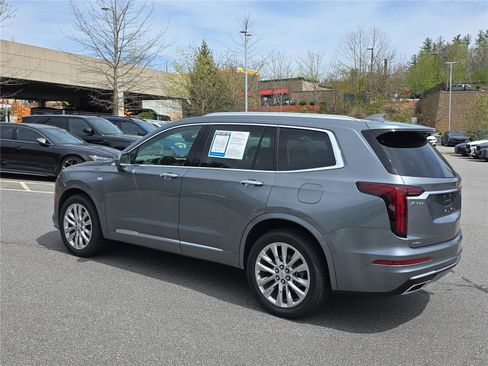 Used 2020 Cadillac XT6 Premium Luxury AWD/4WD image 6