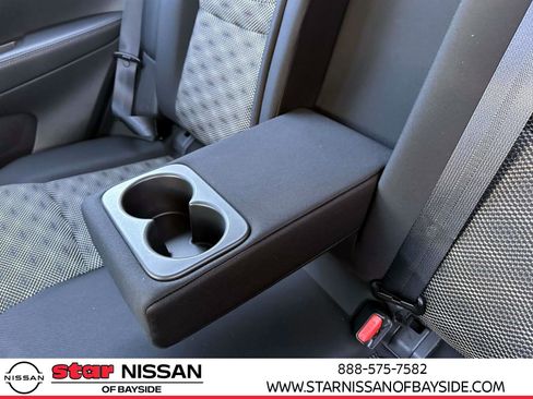 Certified 2022 Nissan Rogue Sport SV AWD/4WD image 13
