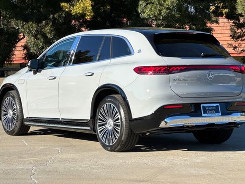 New 2025 Mercedes-Benz Maybach EQS 680 4MATIC image 3