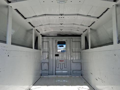 Used 2020 Chevrolet Express 3500 w/ Power Convenience Package image 25