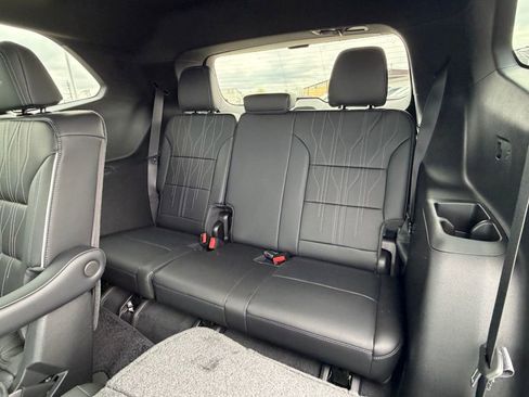 New 2026 Buick Enclave Avenir w/ Super Cruise Package FWD image 18
