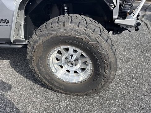 Used 2020 Jeep Gladiator Sport w/ Quick Order Package 24S image 16