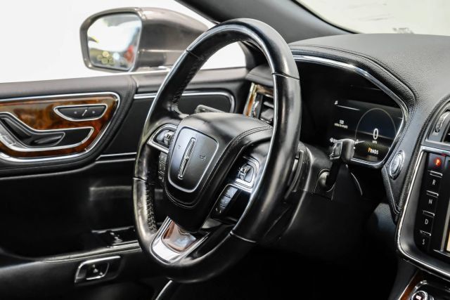 Used 2019 Lincoln Continental Select FWD image 21