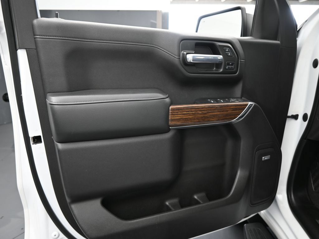 Used 2021 Chevrolet Silverado 1500 High Country RWD image 16