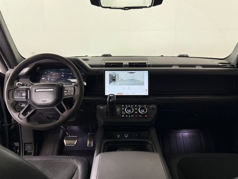 Used 2022 Land Rover Defender 110 V8 image 25
