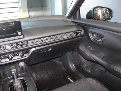 Certified 2025 Honda HR-V Sport image 23
