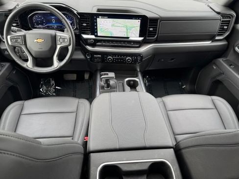 Used 2025 Chevrolet Silverado 1500 LTZ AWD/4WD image 13