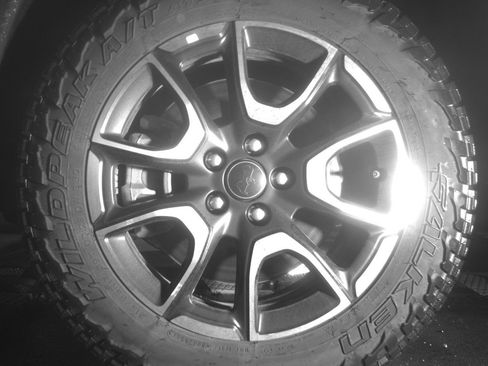 Used 2025 Jeep Compass Trailhawk image 12