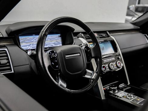 Used 2020 Land Rover Discovery HSE image 17