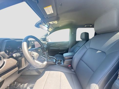 Used 2025 Chevrolet Colorado Trail Boss image 21