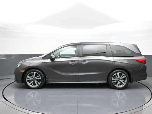 Certified 2022 Honda Odyssey Touring image 9