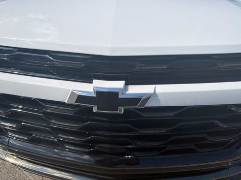 Used 2024 Chevrolet Trax ACTIV w/ Sunroof Package FWD image 30