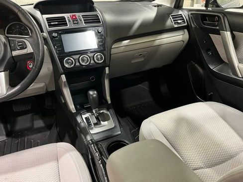 Used 2018 Subaru Forester 2.5i Premium w/ All-Weather Package AWD/4WD image 19