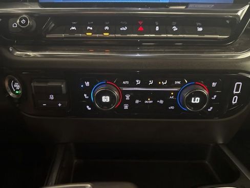 Certified 2023 Chevrolet Silverado 1500 LTZ w/ Technology Package image 27