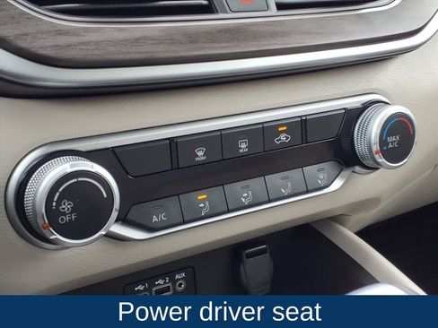 Used 2025 Nissan Altima 2.5 SV FWD image 5
