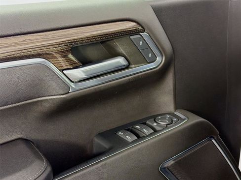 Used 2023 Chevrolet Silverado 1500 LT image 18