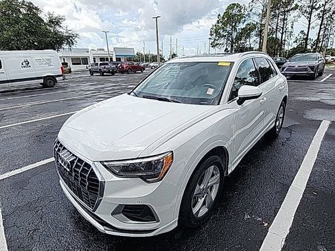 Used 2019 Audi Q3 2.0T Premium AWD/4WD image 1