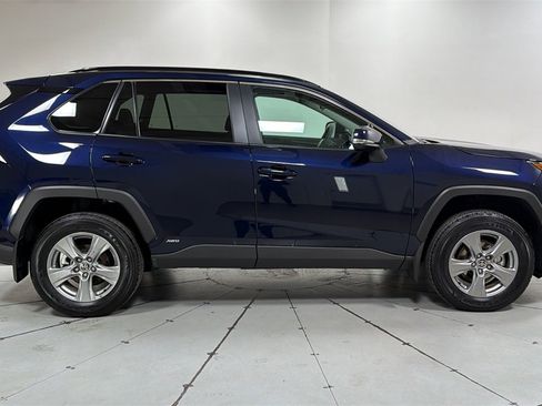 Used 2025 Toyota RAV4 XLE image 6