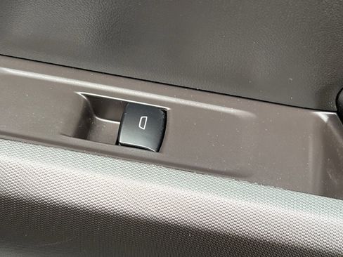 Used 2025 GMC Canyon Elevation w/ Convenience Package image 20