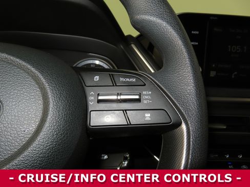 Used 2022 Hyundai Sonata SE w/ Preferred Accessory Package image 13