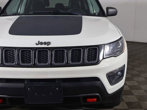 Used 2020 Jeep Compass Trailhawk image 11