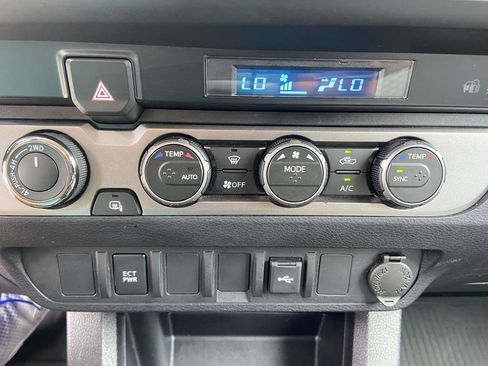 Used 2023 Toyota Tacoma SR AWD/4WD image 23