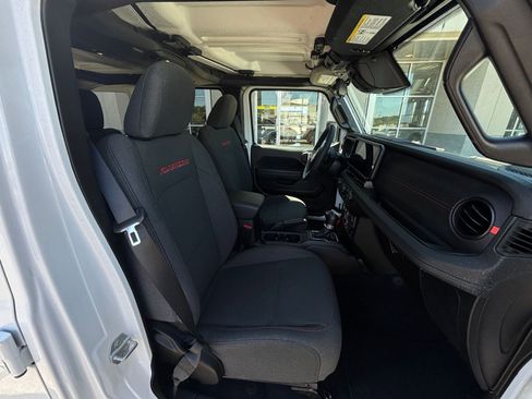 Used 2025 Jeep Wrangler Unlimited Rubicon image 35