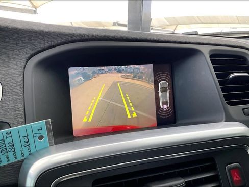 Used 2018 Volvo S60 T6 R-Design Platinum image 26