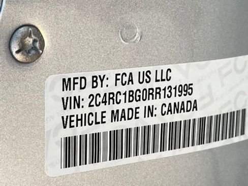 Used 2024 Chrysler Pacifica Touring-L image 35