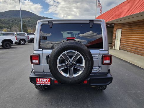 Used 2021 Jeep Wrangler Unlimited Sahara w/ Uconnect 4C Nav & Sound Group image 5