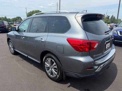 Used 2020 Nissan Pathfinder S AWD/4WD image 3