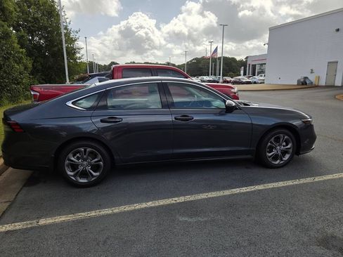 Used 2024 Honda Accord EX image 9