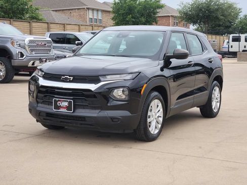 Used 2023 Chevrolet TrailBlazer LS FWD image 11