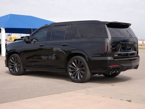 Used 2025 Cadillac Escalade V w/ LPO, Floor Liner Package image 7