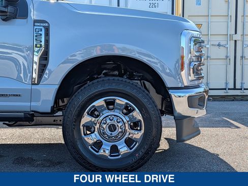 New 2026 Ford F250 King Ranch w/ Chrome Package AWD/4WD image 13