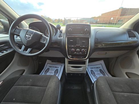 Used 2012 Dodge Grand Caravan SXT image 33